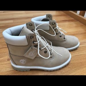 *NWOT* Custom 5.5M Timberland boots *READ BELOW*